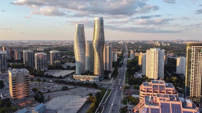 Professional commercial cleaning services in Mississauga - Office cleaning, janitorial services, and industrial cleaning by Hifazo